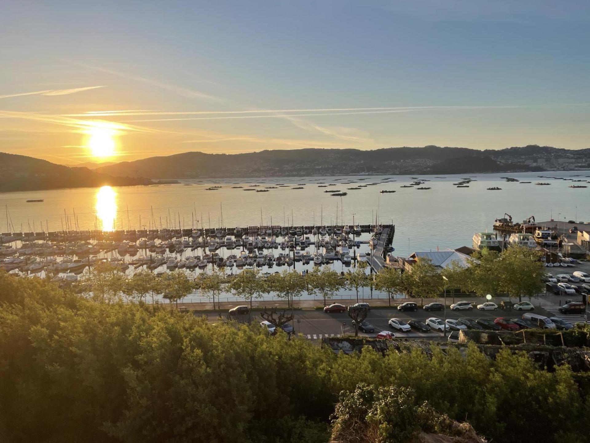 Apartament Atico Deluxe Muy Cerca De La Playa, Parking Gratis Moaña Zewnętrze zdjęcie
